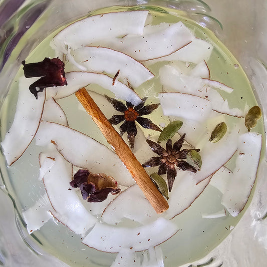 Water Kefir probiotic drink by Dates & Roots