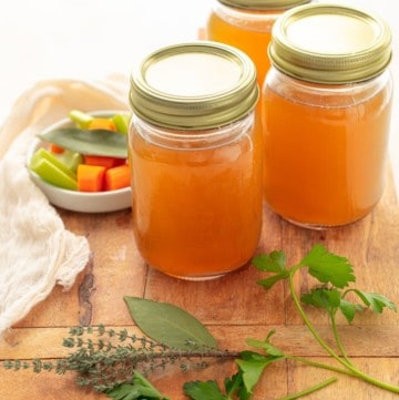 Free range chicken broth/stock by Dates & Roots